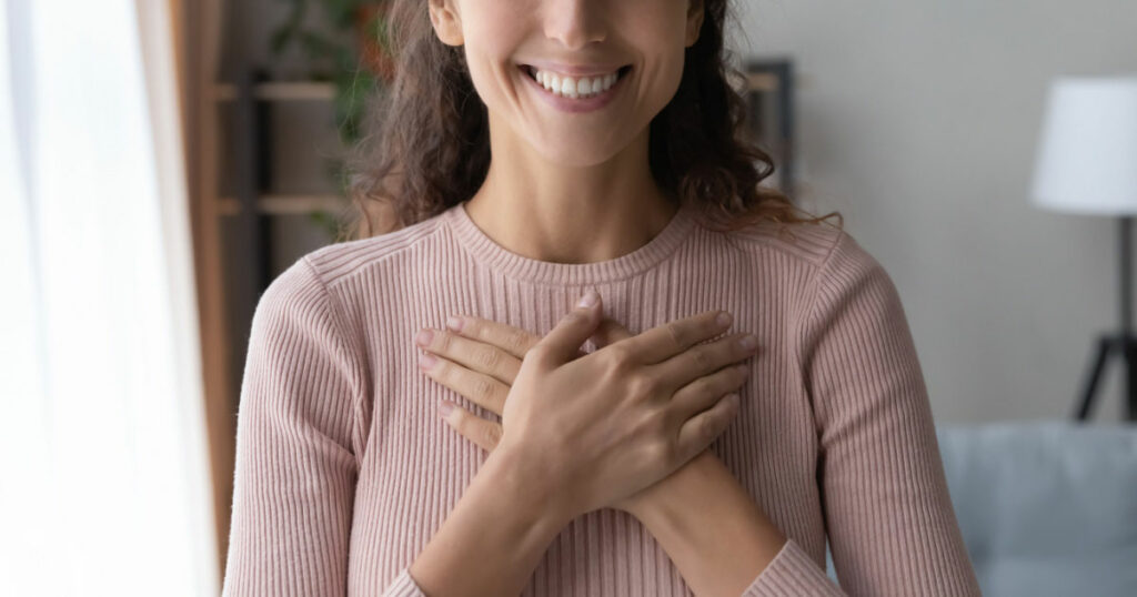 40 Powerful Mantras To Help You Think Positive and Change Your Life - Featured image