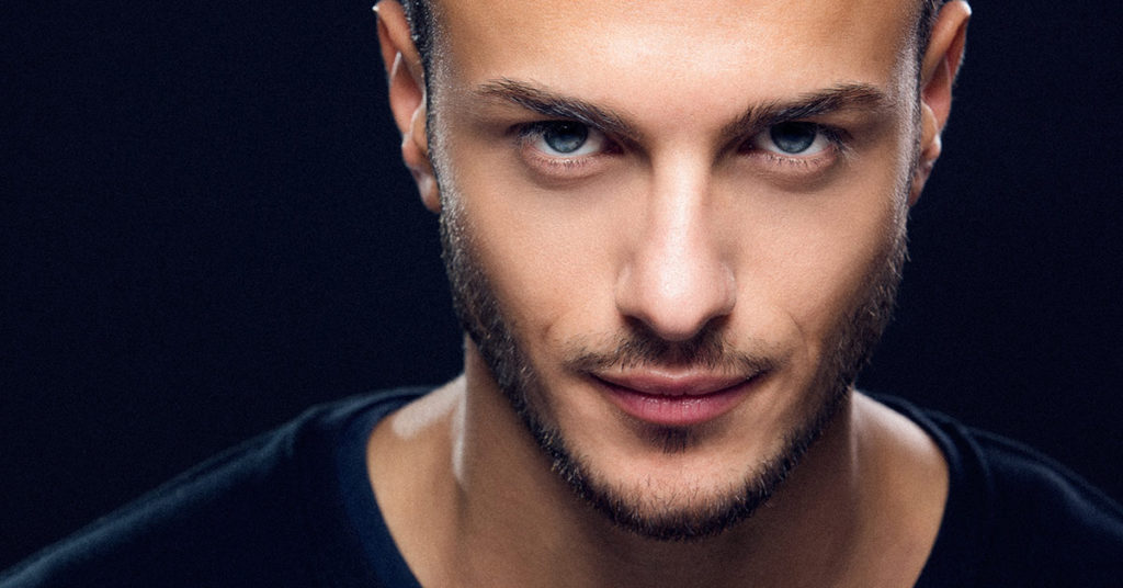 12 Weird Things You Might See A Narcissist Do. Have You Noticed These Quirks? - Featured image