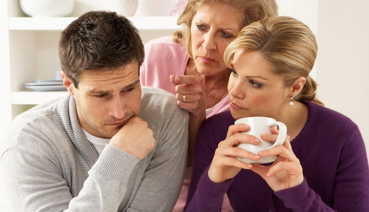 6 Signs His Relationship with His Mother Is a Total Deal Breaker - Featured image