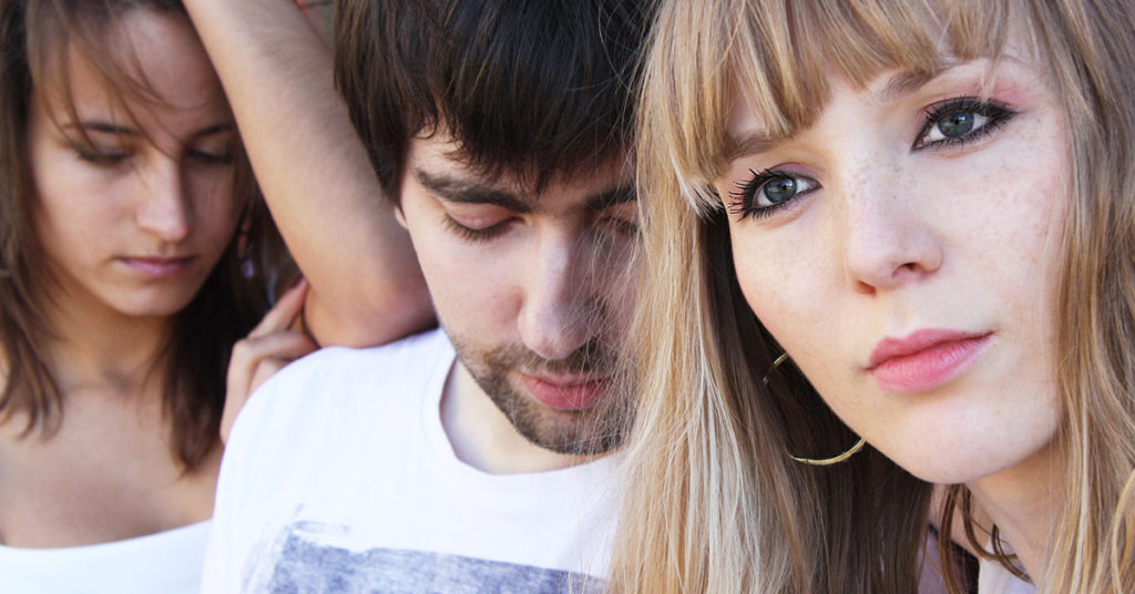 When You Meet Your Soulmate And They’re Not Single, It’s Actually A Good Thing - Featured image