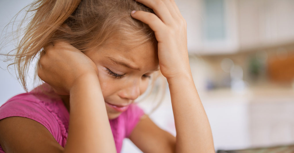 4 Behaviors Common Among Adults Who Went Through Trauma At A Young Age - Featured image