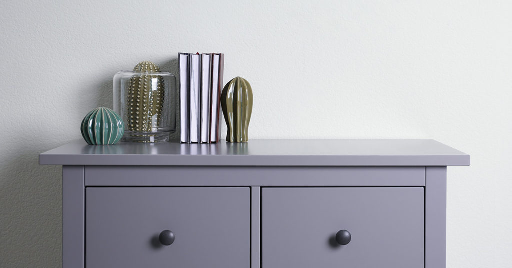 Fun Test: What Color Is the Dresser? | The Colors You See Can Reveal More About the Kind of Person You Are - Featured image