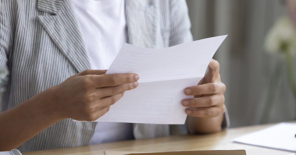 Wife Receives A Divorce Letter From Husband, Her Reply Is Brilliant - Featured image