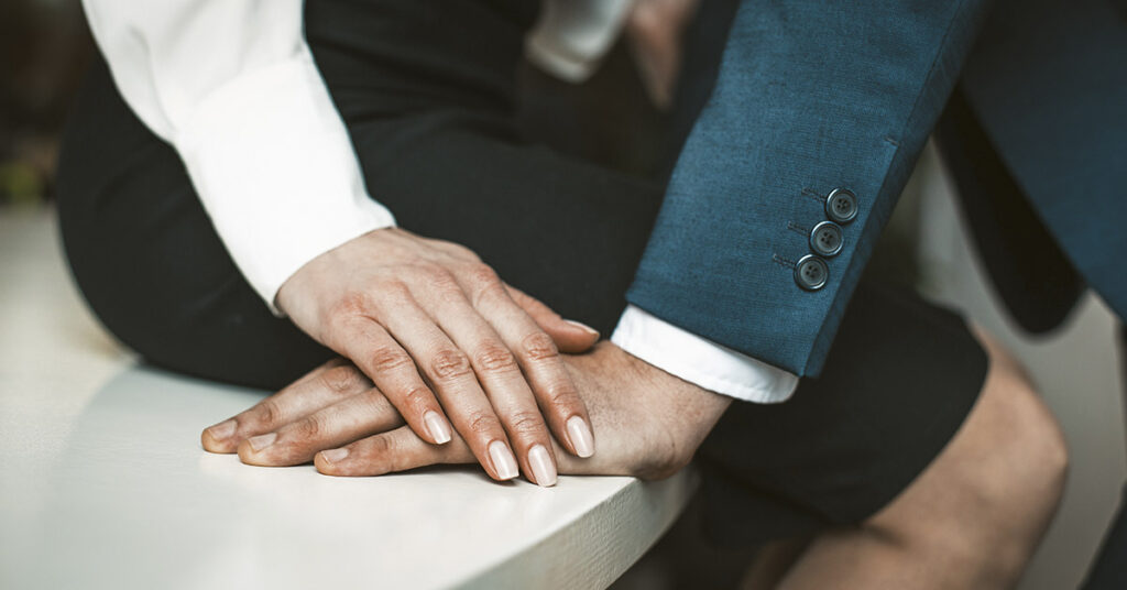 ‘I accidentally had an affair with my best friend’s husband, now he won’t talk to me’ - Featured image