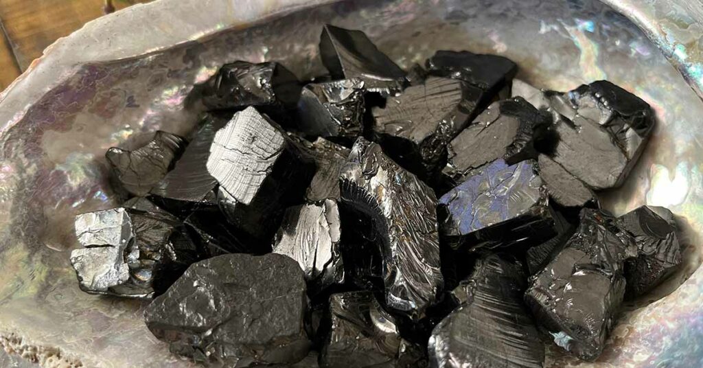 If You’re an Empath You Should Carry This Stone for Extra Support - Featured image