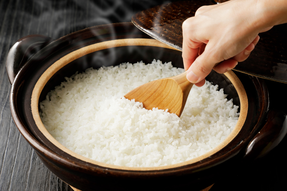white rice in pot