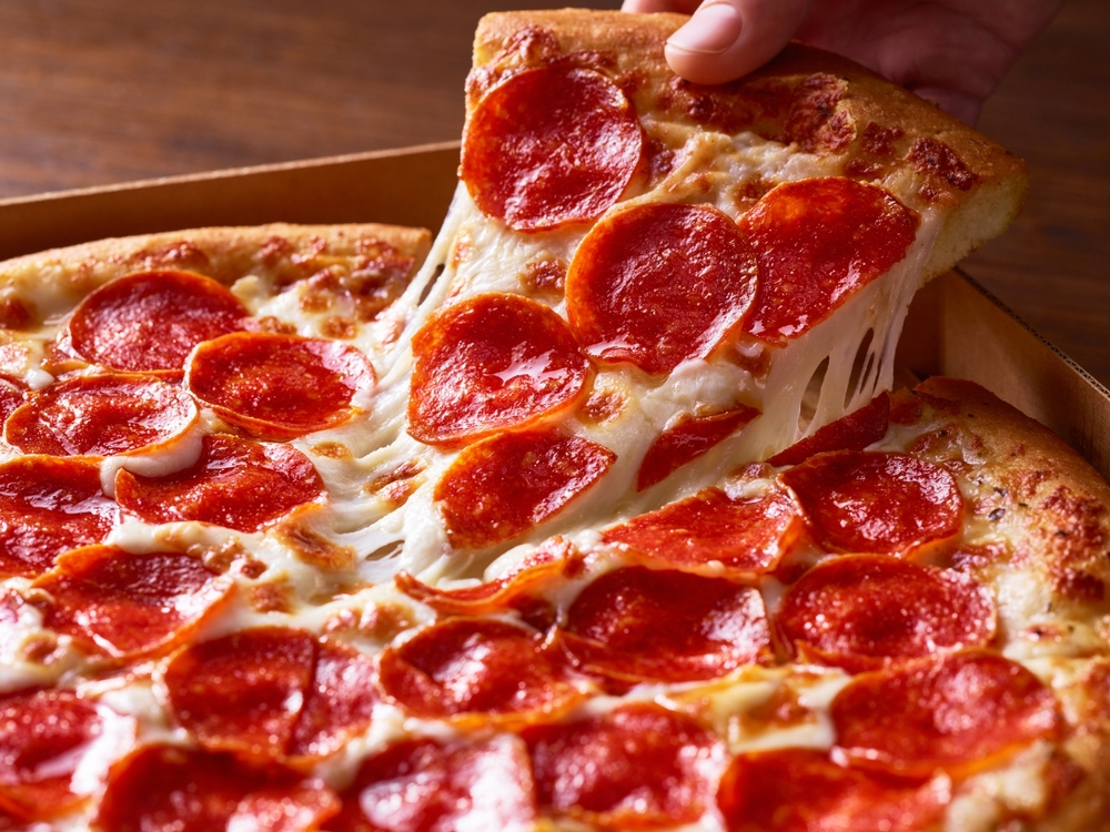 I Asked 4 Chefs How They Cook Frozen Pizza and I’ll Never Make It the Same Way Again - Featured image