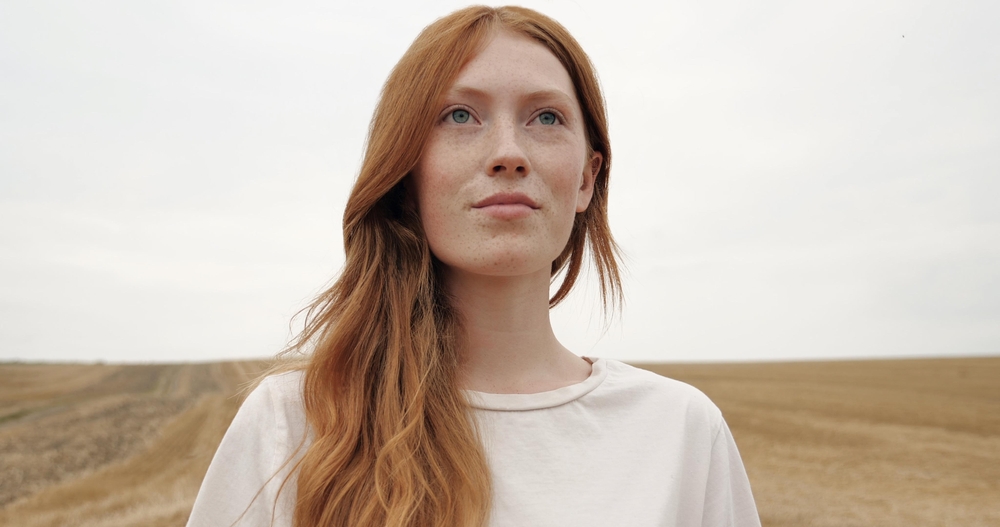 11 Signs a Woman has Mistaken True Feminine Power for Toxic Independence - Featured image