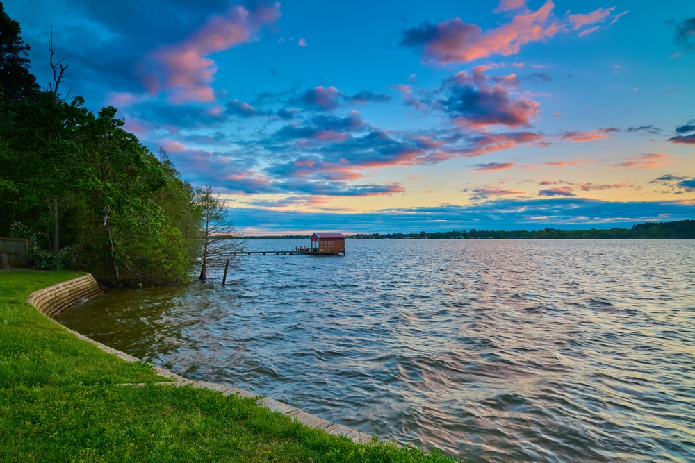 10+ Best US Cities With Affordable Homes, Jobs & Great Lifestyles for Seniors - Featured image