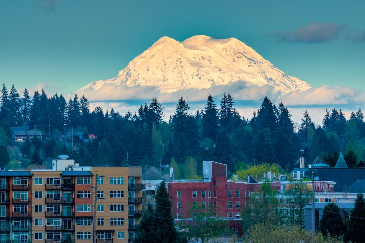 Scientists Warn Threat From America’s Most Dangerous Volcano Could Devastate 60,000 People in Minutes