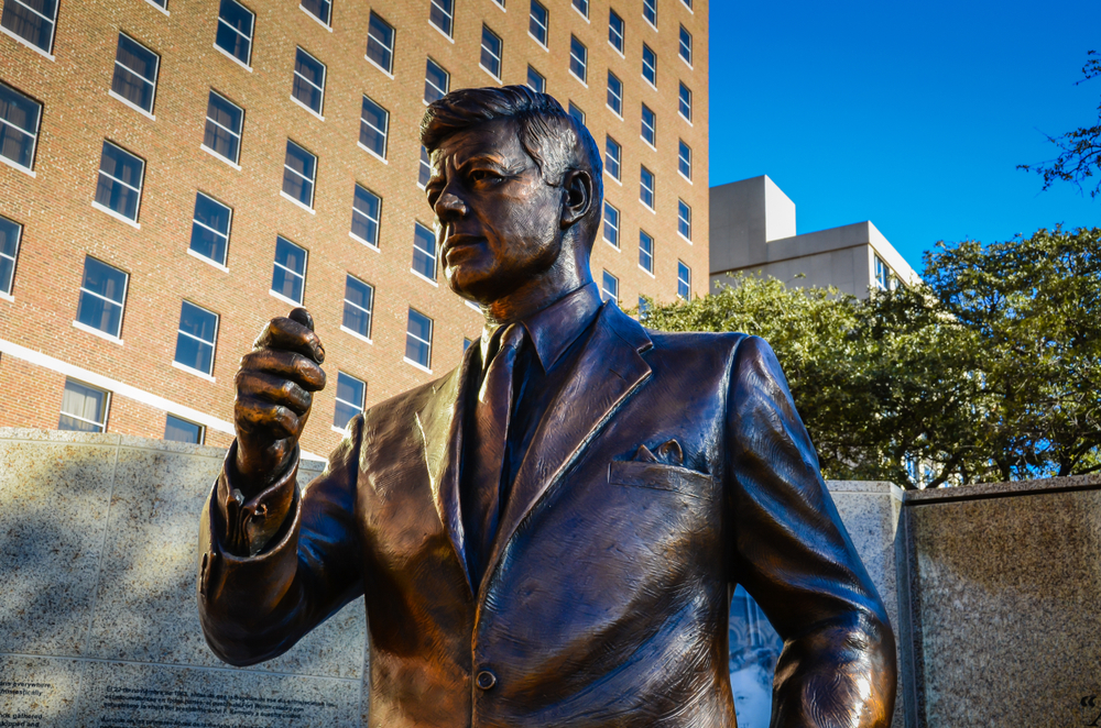 JFK statue