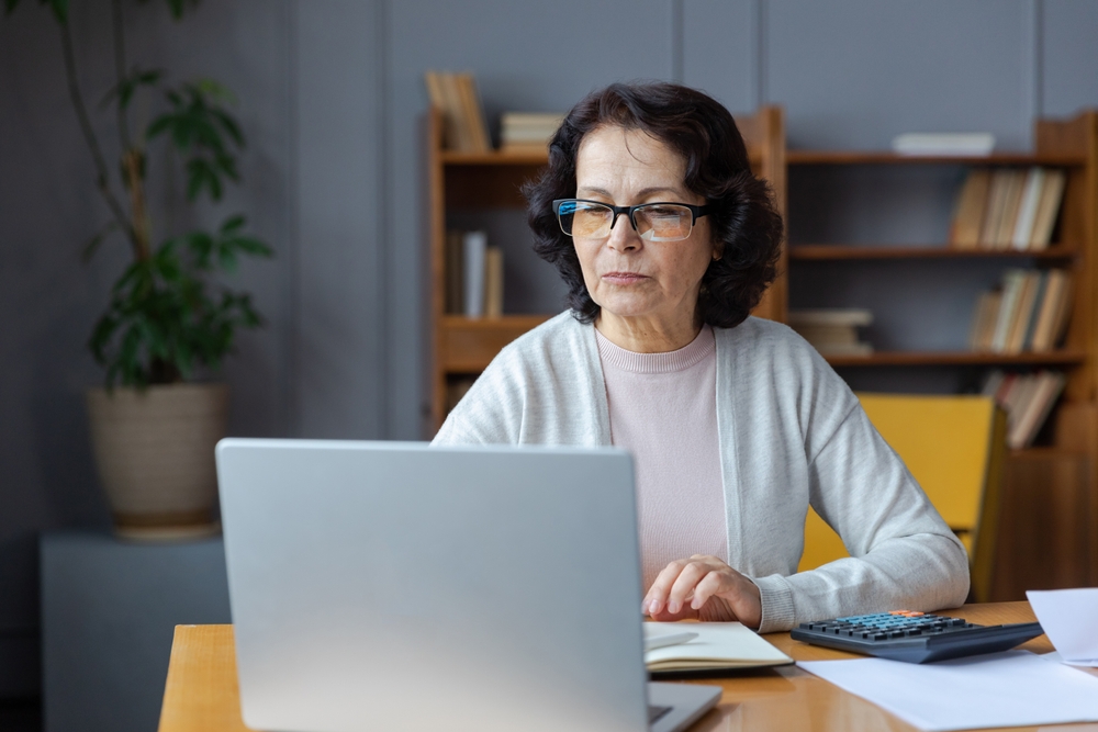 12 Simple Work-From-Home Jobs That Pay Over $20 an Hour - Featured image