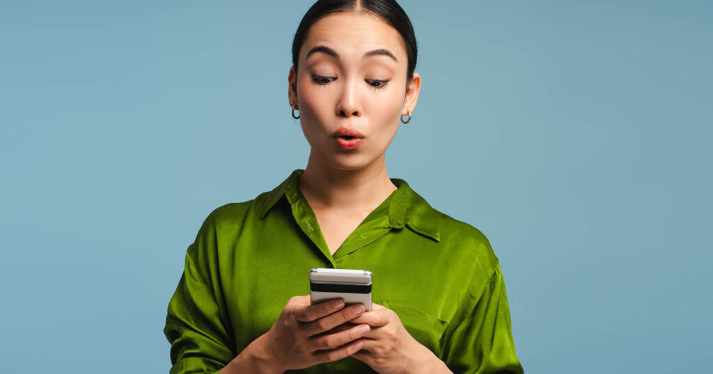 Are Smartphones Behind the Drop in U.S. Birth Rates? Researchers Think So - Featured image