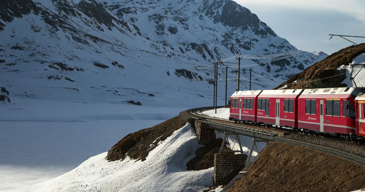 The 10 Scenic Train Rides in the U.S. You Need to Experience –  They’ll Take Your Breath Away