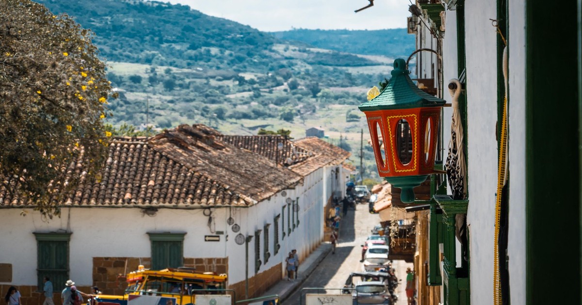 Charming colonial town of Barichara in Colombia, showcasing traditional architecture and scenic hills.