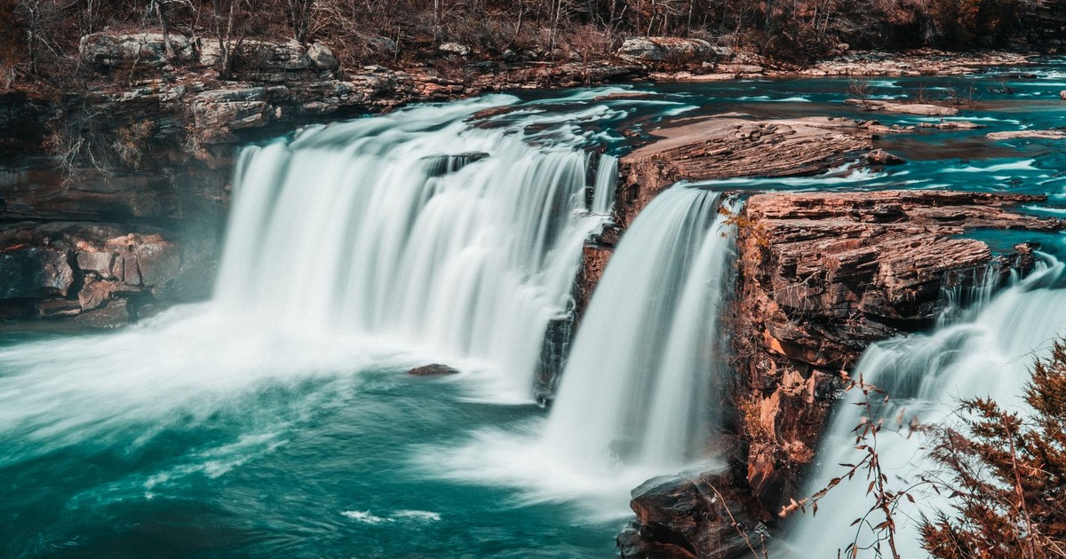 13 Arkansas Waterfalls That Will Take Your Breath Away - Featured image