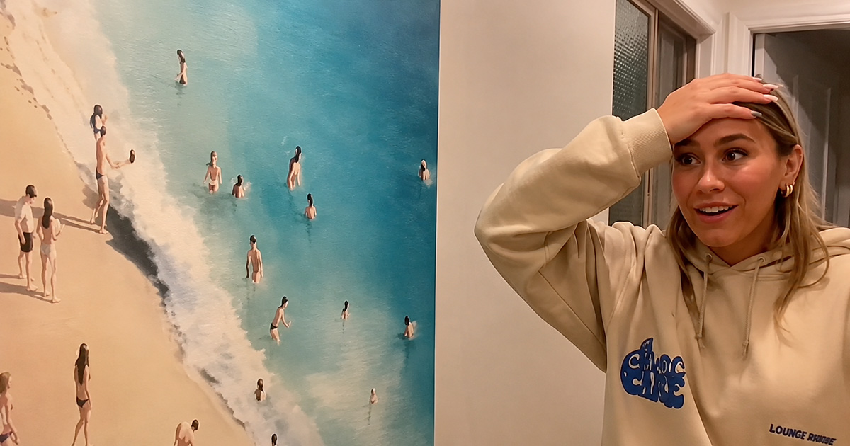 Family Checks Into Airbnb and Finds a Photo of Themselves on the Wall - Featured image