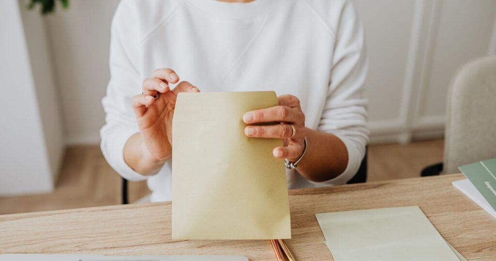 New 2027 Social Security COLA Projections Are Out: Here’s What to Expect - Featured image