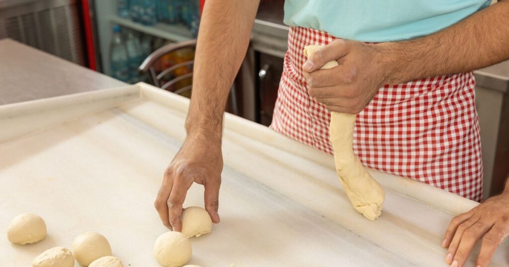 General Mills Recalls Over 700k Pillsbury Rolls: Possible Glass Contamination - Featured image