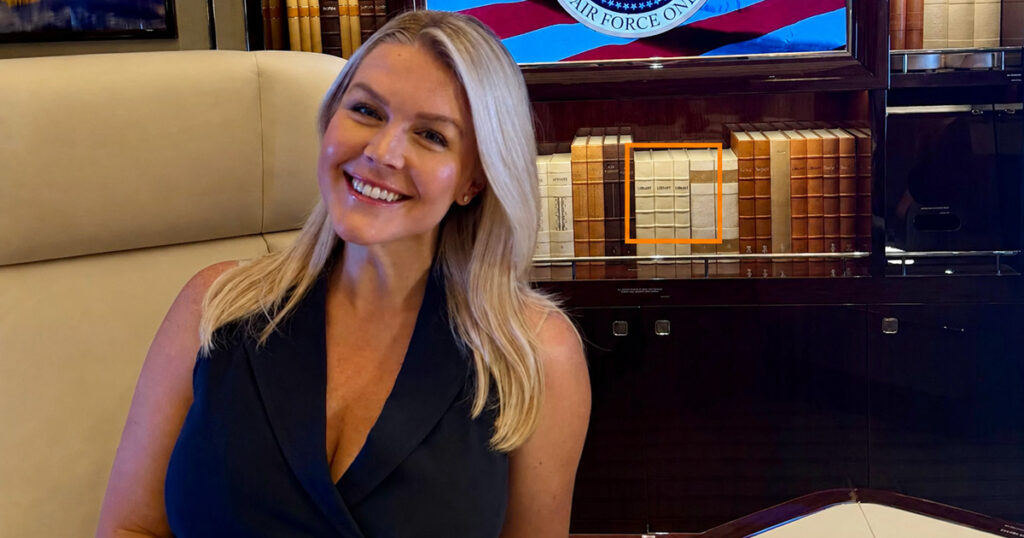 Trump’s New Air Force One Has a Library Full of Fake Books - Featured image
