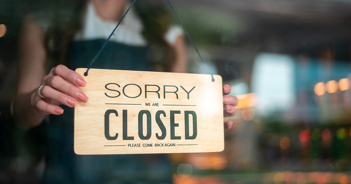 These 10 Restaurant Chains Went Over the Top with Gimmicks and Paid the Price