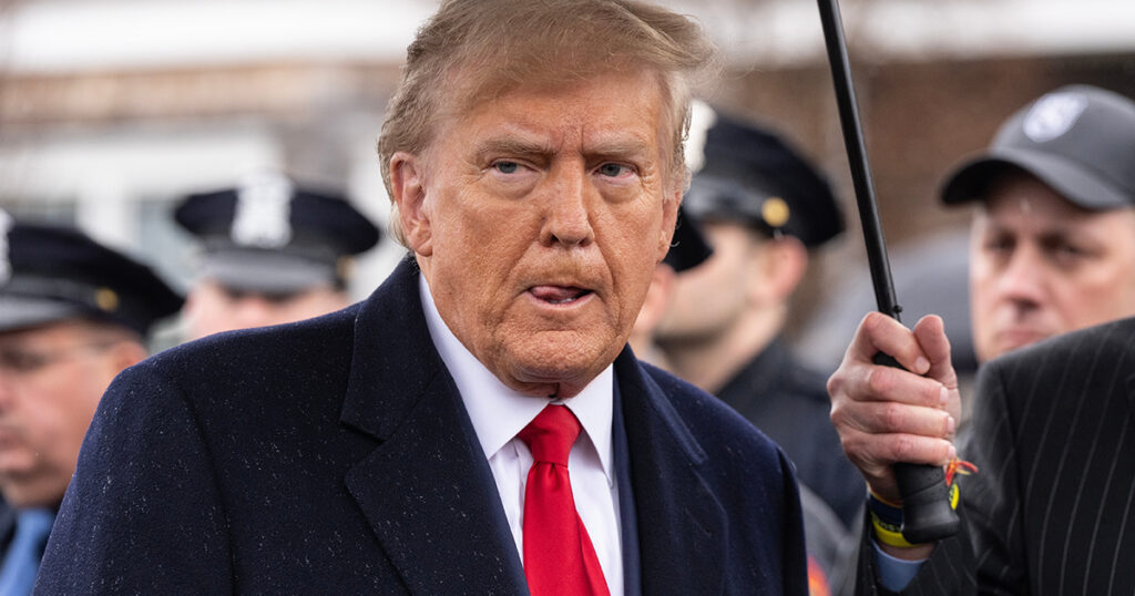Is Trump Experiencing ‘Narcissistic Collapse’? What Clinical Experts Are Saying - Featured image