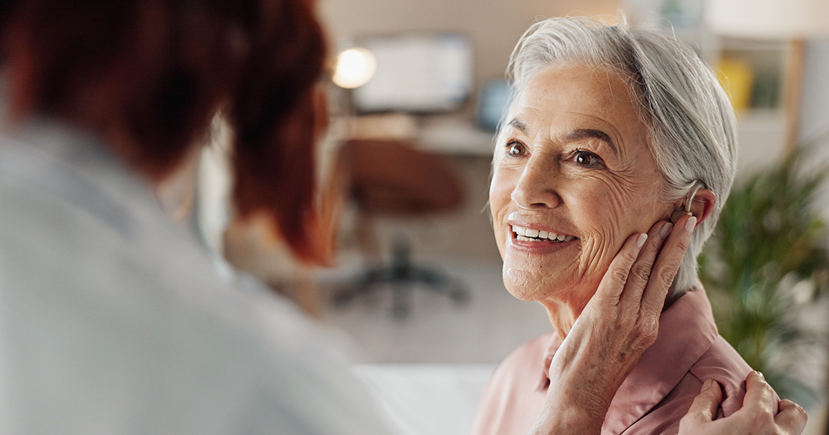As you age, you develop 10 bad habits that everyone notices but never mentions - Featured image