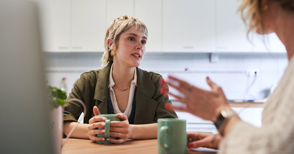 People Who Are Insecure About Their Intelligence Say These 9 Phrases - Featured image