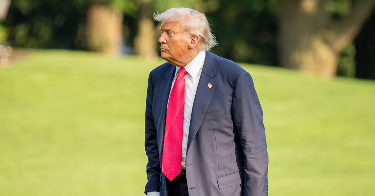 Trump Met With Massive Boos at the FIFA World Cup Final - Featured image