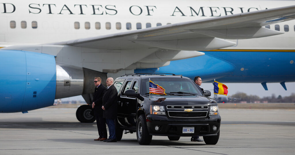 Why the Secret Service told Trump to fly on old Air Force One, not the new gift from Qatar - Featured image