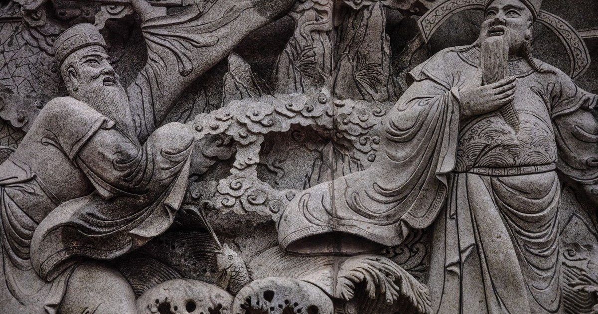 7 Ancient Cultures That Predicted the End of the World (and what they really said) - Featured image