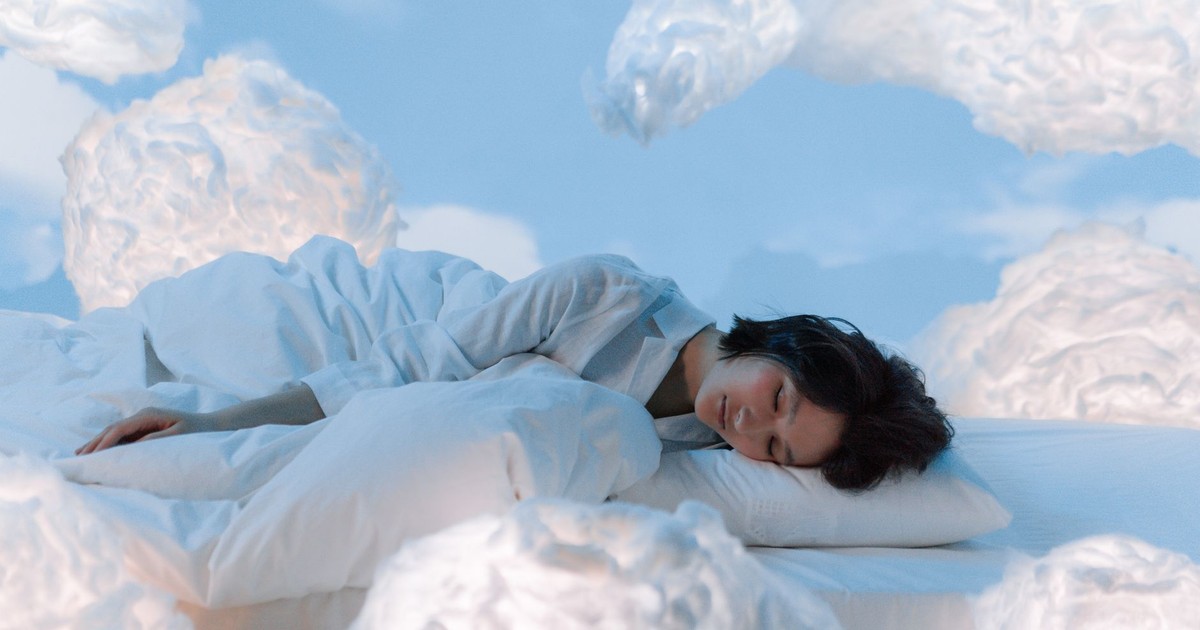 Here’s What it Means if You Dream About Falling
