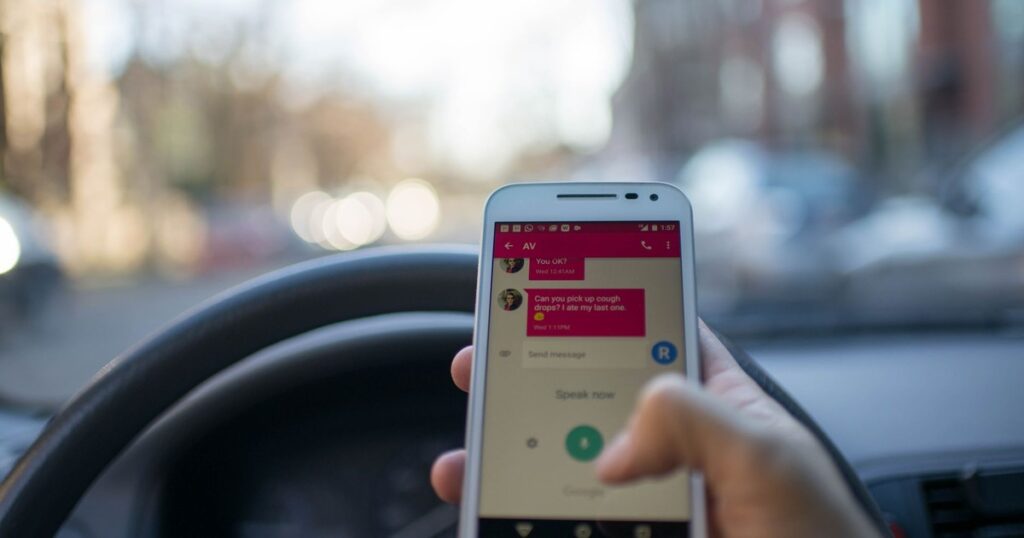 13 Gen Z Texting Habits Boomers Can’t Stand - Featured image