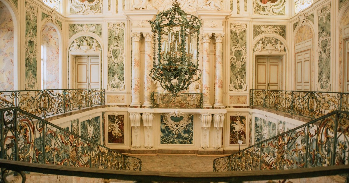 15 Haunted Places From History Open to Visitors - Featured image