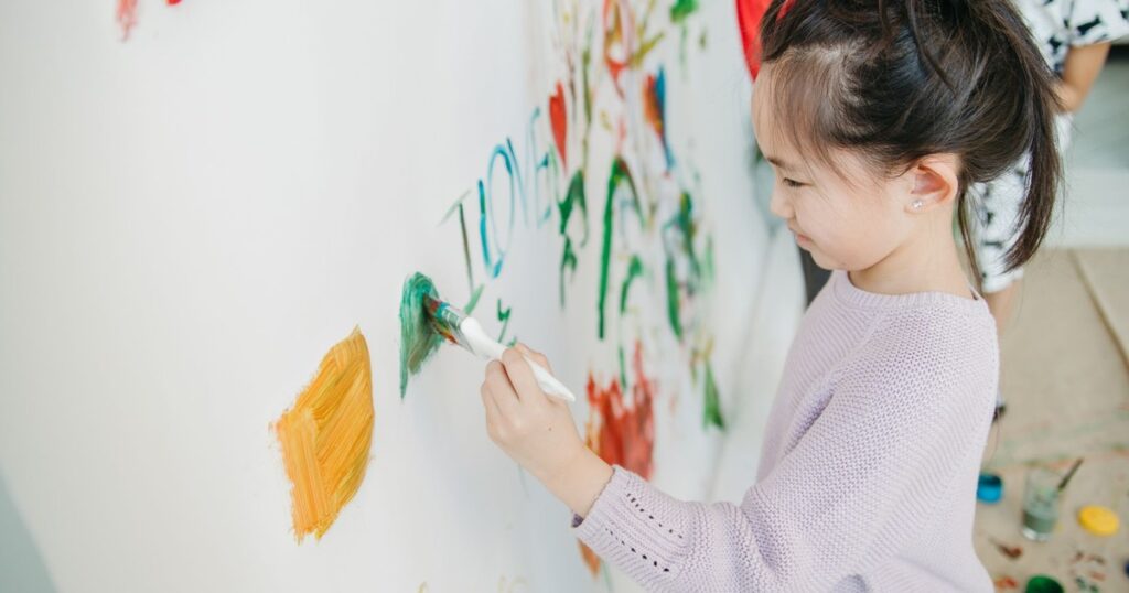 She Sold $7 Million in Paintings Before Turning 14—And Most People Missed It - Featured image