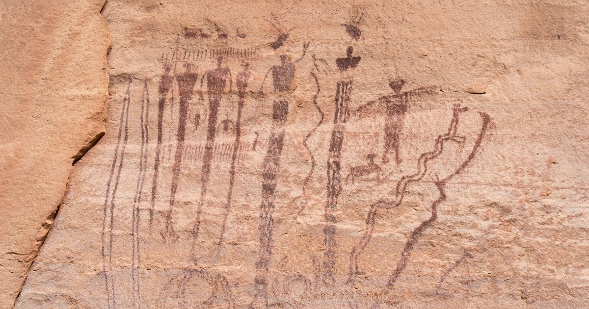 Nebraska’s Hidden State Park Has Ancient Petroglyphs and Gorgeous River Views - Featured image