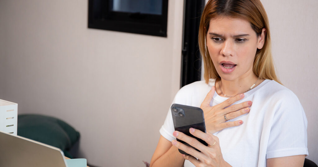 6 Everyday Household Items the Smartphone Completely Wiped Out - Featured image